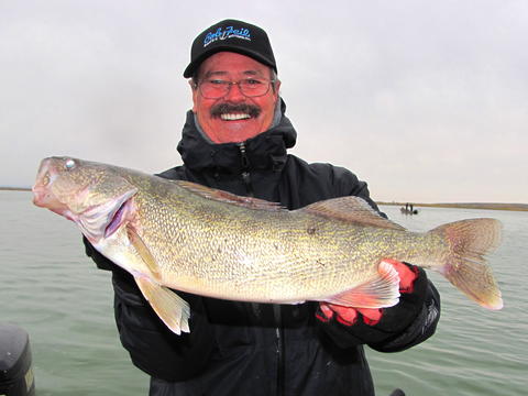 potholes-fishin-magician-dave-graybill-walleye potholes-fishin-magician-dave-graybill-walleye